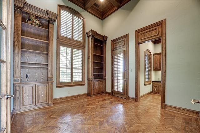 5004 Castle Creek Court - Photo 8