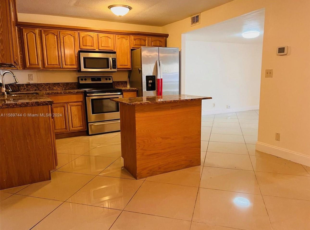 6534 Sw 41st Street - Photo 4
