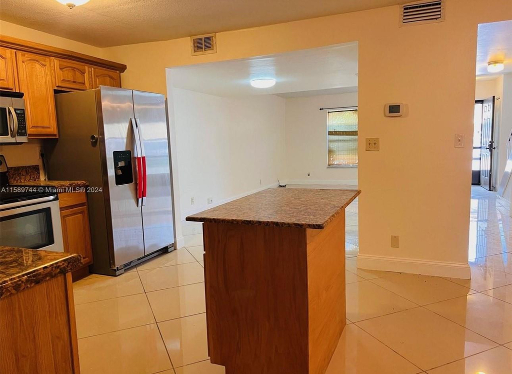6534 Sw 41st Street - Photo 3