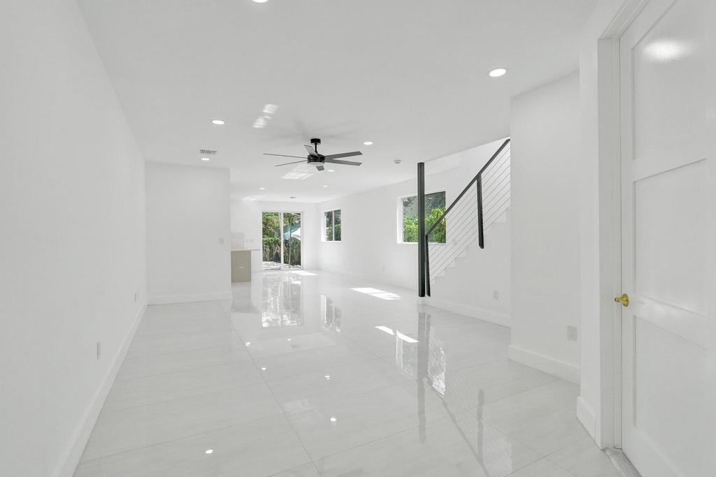 1213 W Las Olas Boulevard - Photo 1