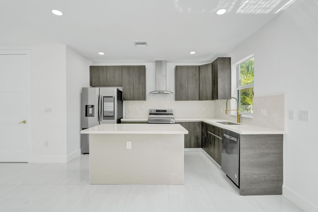 1213 W Las Olas Boulevard - Photo 5