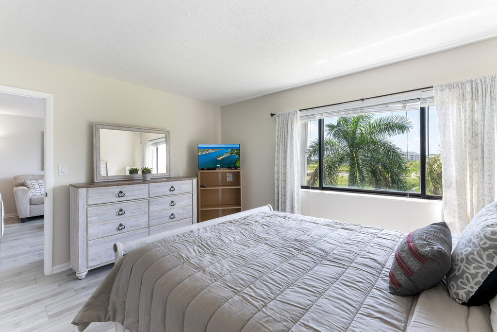 3050 Presidential Way - Photo 7