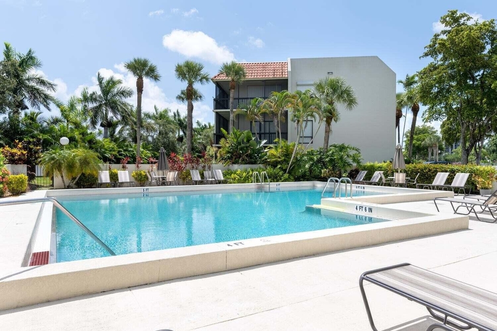 3050 Presidential Way - Photo 1