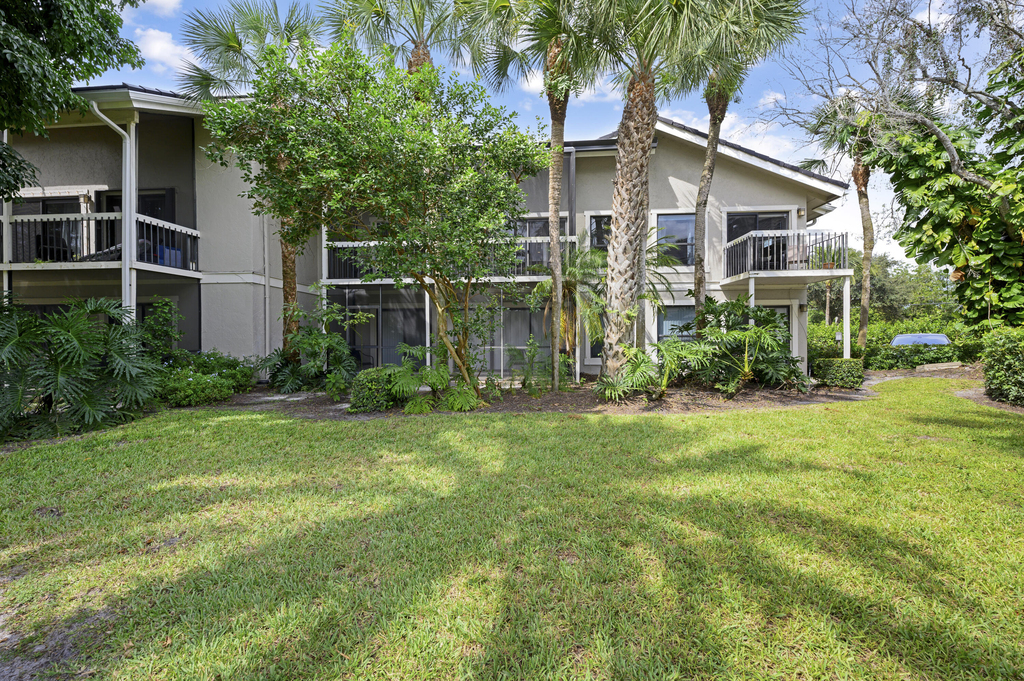 11863 Wimbledon Circle - Photo 13