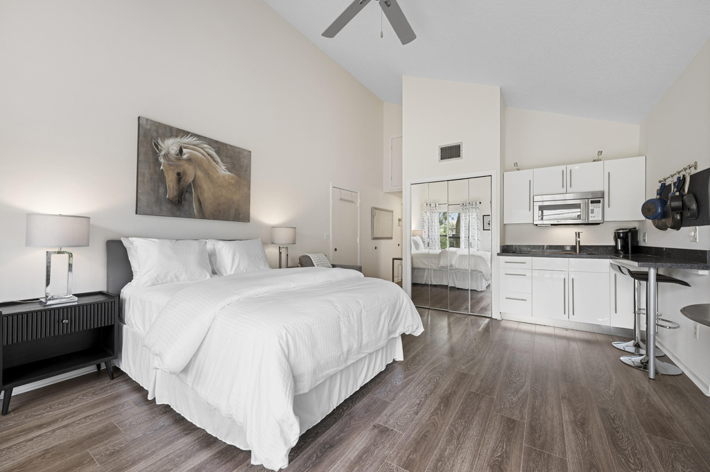 11863 Wimbledon Circle - Photo 1