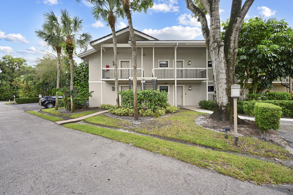 11863 Wimbledon Circle - Photo 12