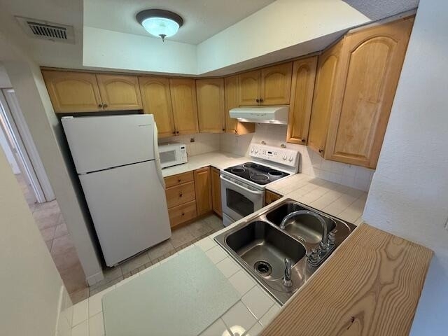 1500 Se Royal Green Circle - Photo 8
