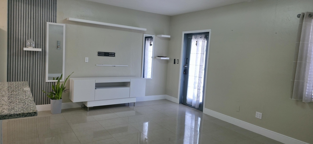 1203 Chateau Park Drive - Photo 4