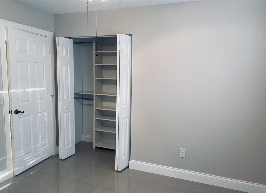 22592 Lombard Avenue - Photo 8