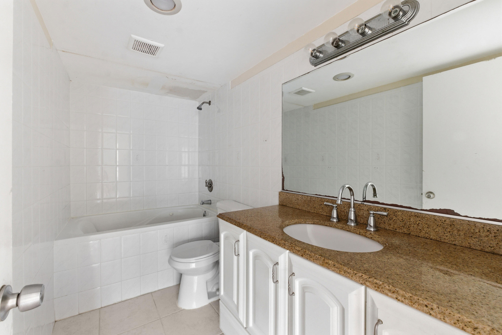 4152 Inverrary Drive - Photo 9
