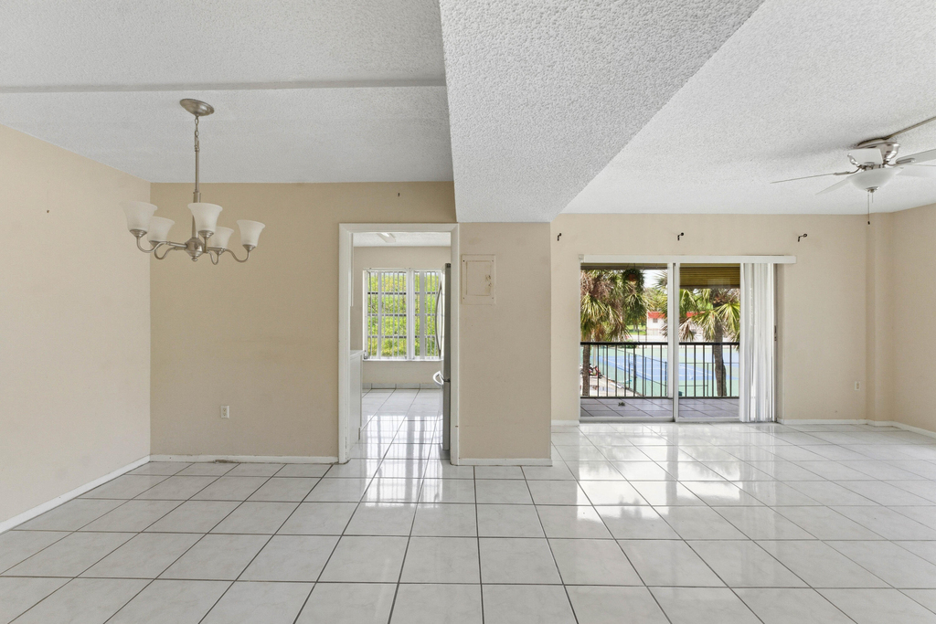 4152 Inverrary Drive - Photo 4