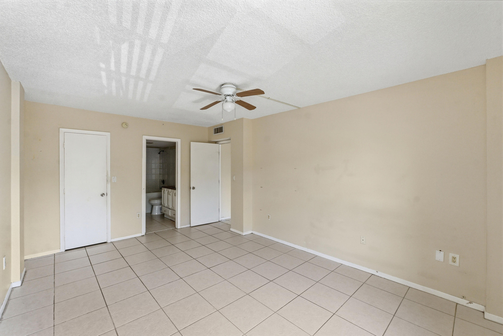 4152 Inverrary Drive - Photo 5
