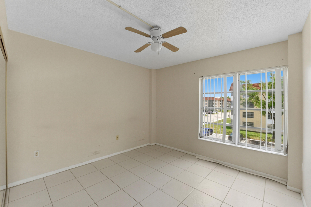 4152 Inverrary Drive - Photo 11