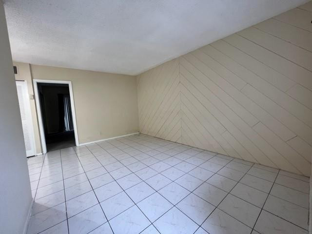 1407 Ne 56th Street - Photo 5