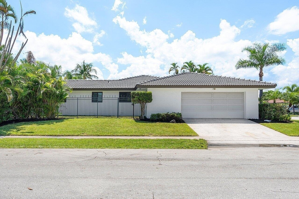 1200 Sw 8th Street - Photo 2