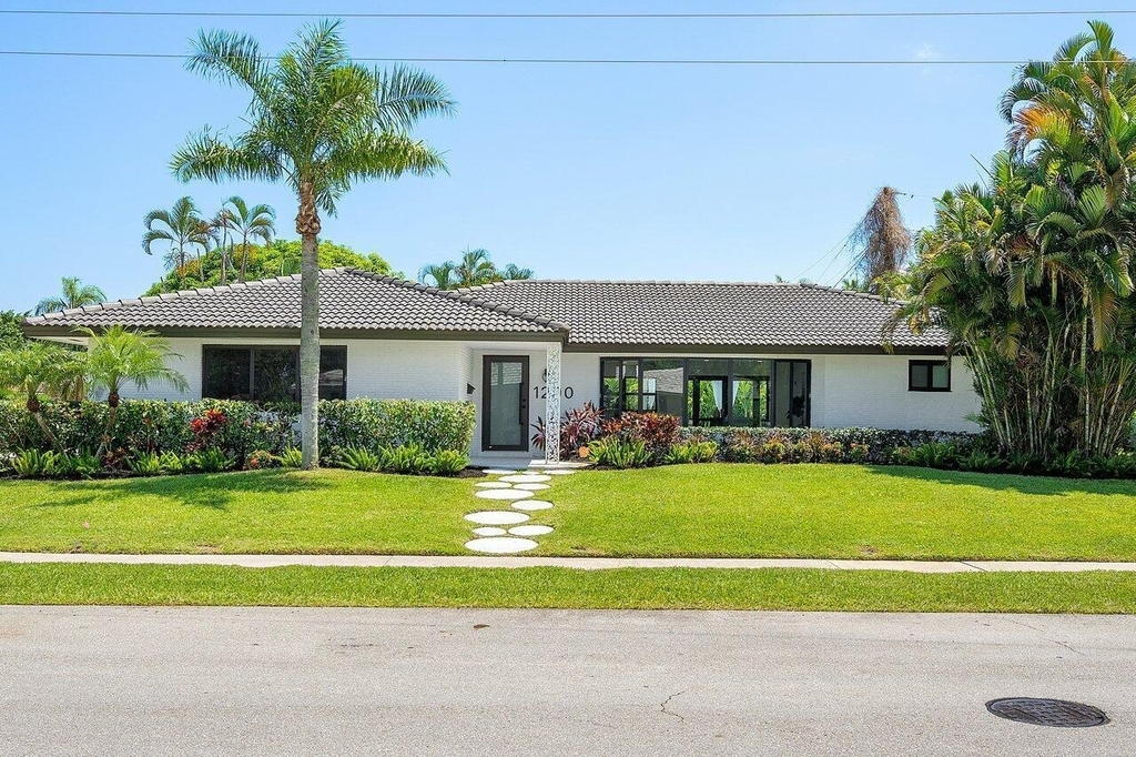 1200 Sw 8th Street - Photo 1