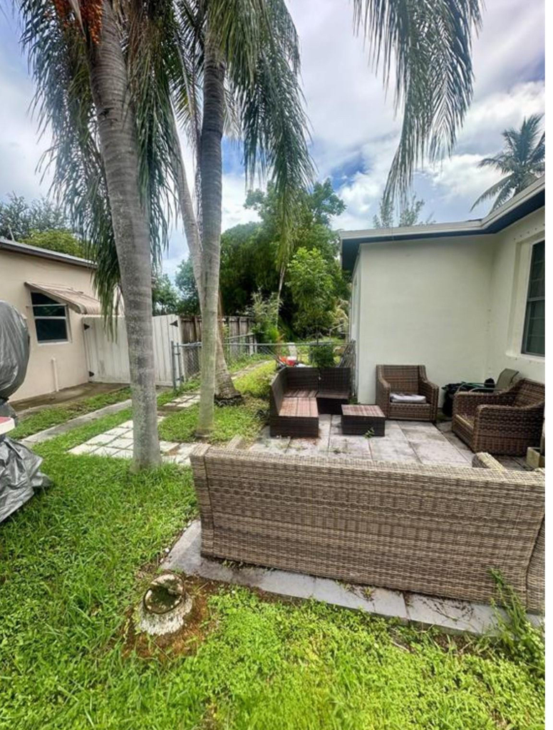 2520 Fillmore Street - Photo 3