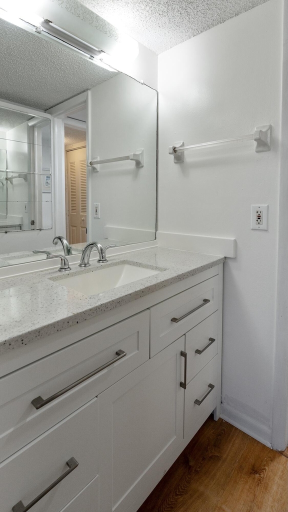 5890 Nw 64th Avenue - Photo 21