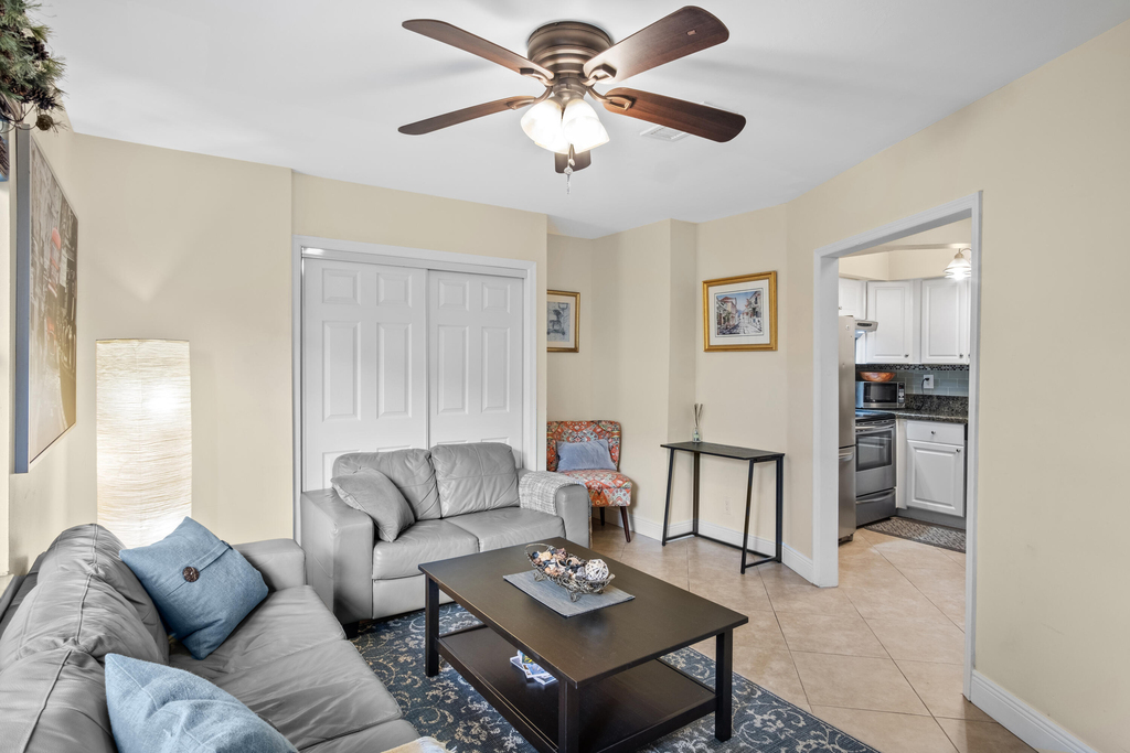 803 Ne 2nd Avenue - Photo 4