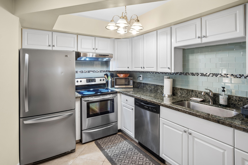 803 Ne 2nd Avenue - Photo 6