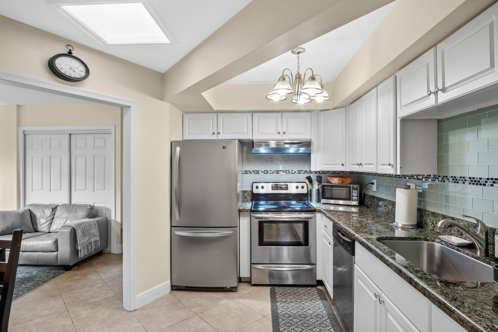 803 Ne 2nd Avenue - Photo 5