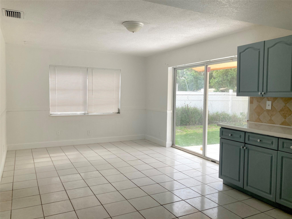 6230 Sw 4th Place - Photo 9