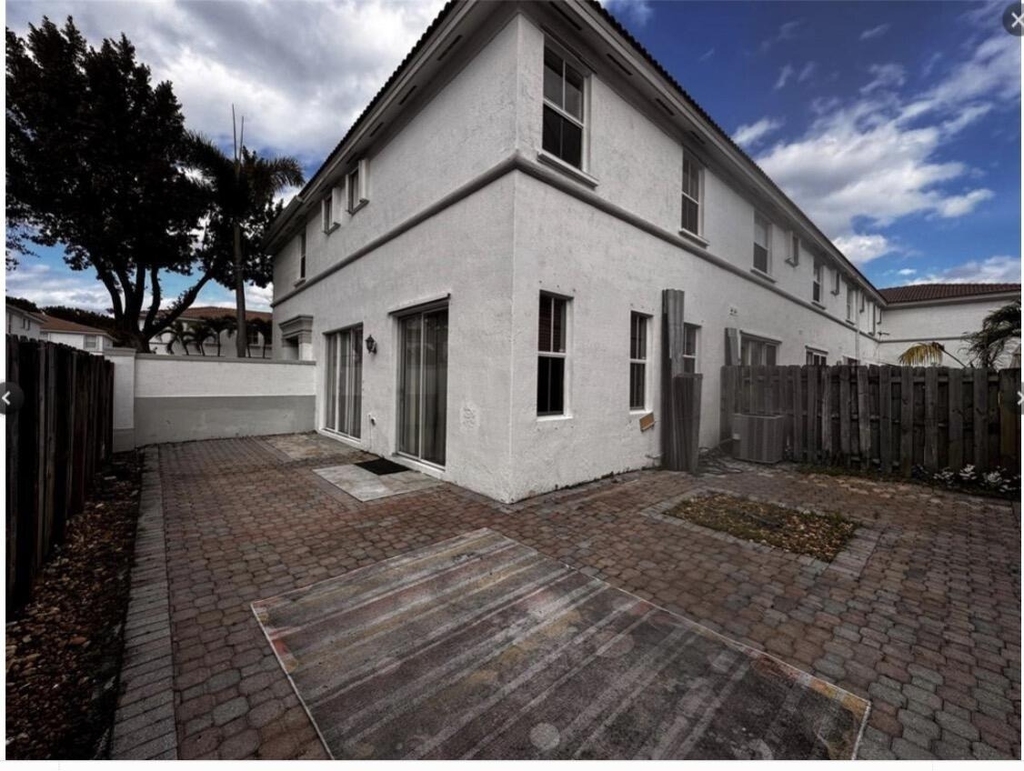 15746 Sw 41st Street - Photo 10