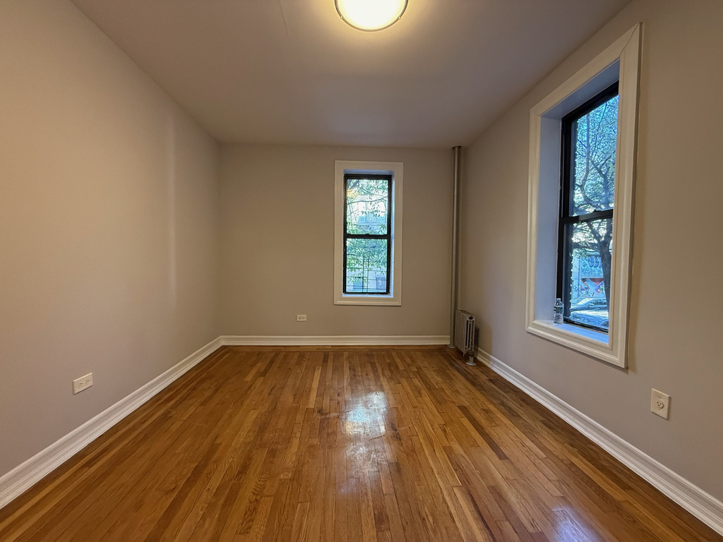 Thayer Street and Sherman Avenue - Photo 2