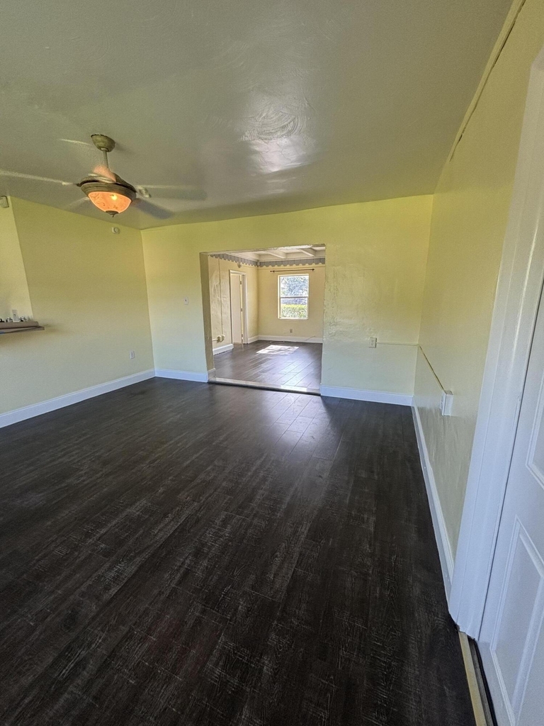 328 Urquhart Street - Photo 9