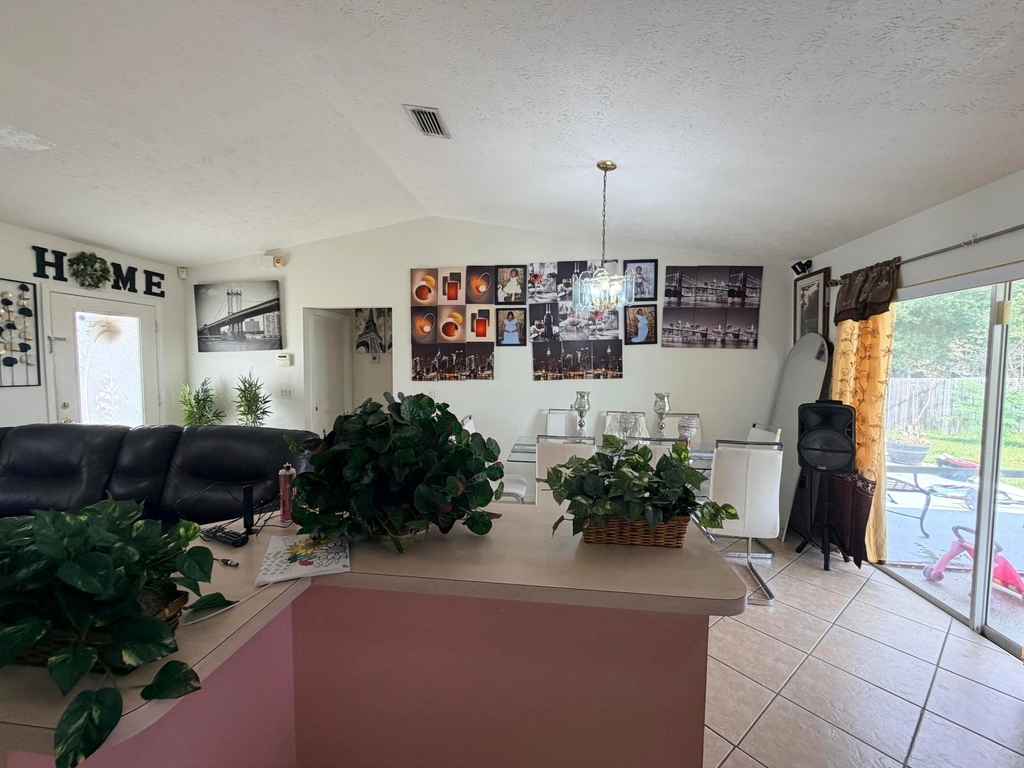 1342 Sw Wampler Avenue - Photo 9