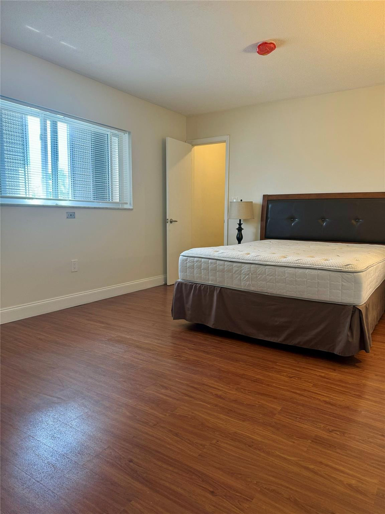 1747 Rodman Street - Photo 3