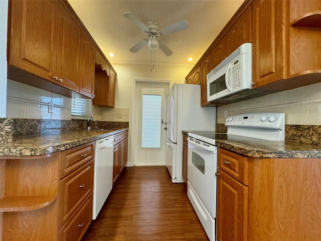 1747 Rodman Street - Photo 7