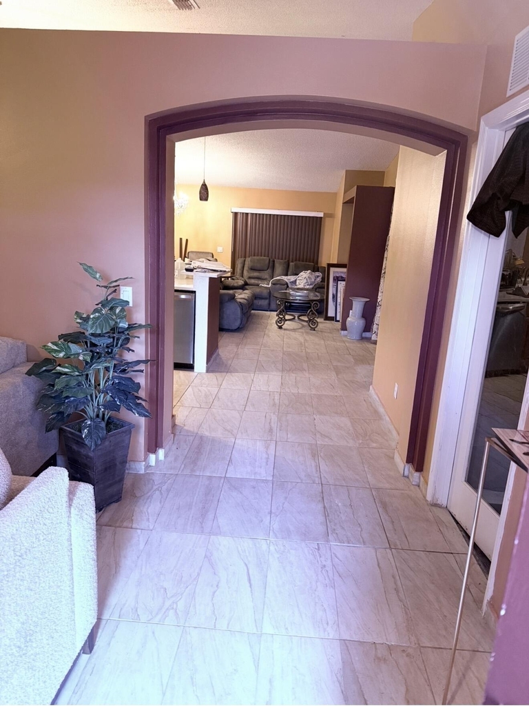 1886 Se Gifford Street - Photo 3