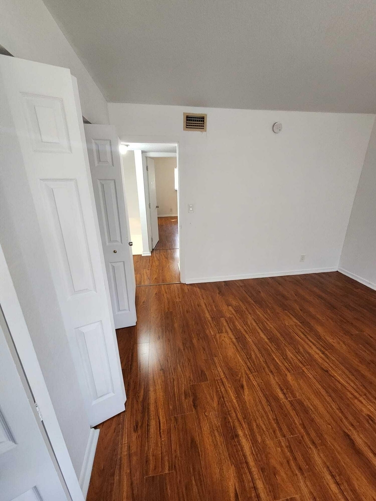 4844 Nw 9th Drive - Photo 14