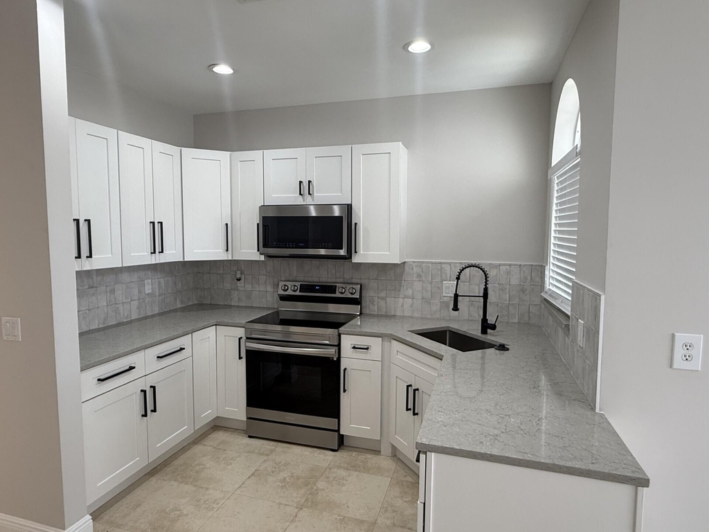 7218 Panache Way - Photo 5