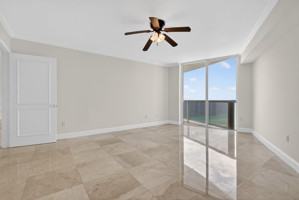 18911 Collins Avenue - Photo 12