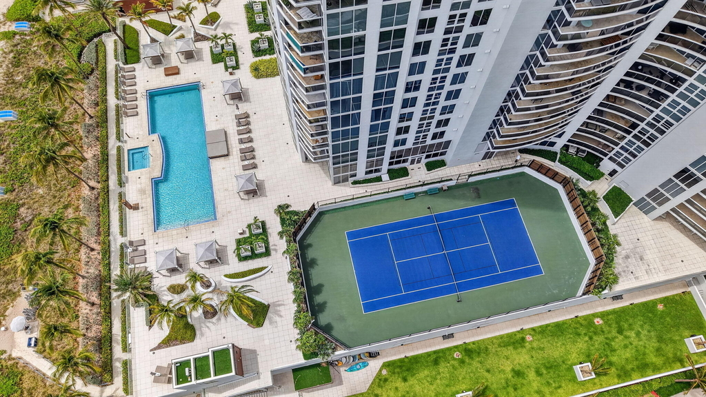 18911 Collins Avenue - Photo 2