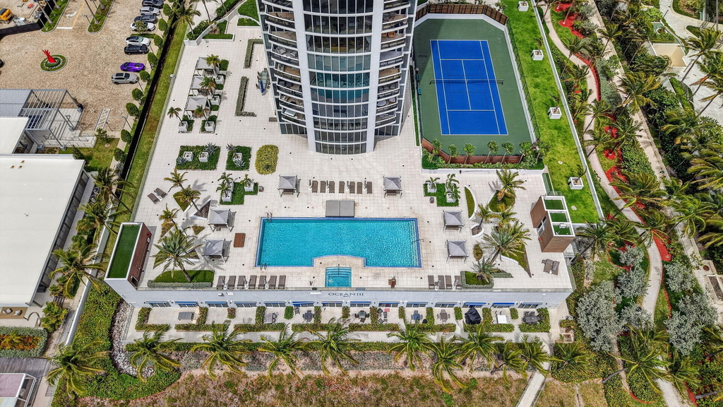 18911 Collins Avenue - Photo 1