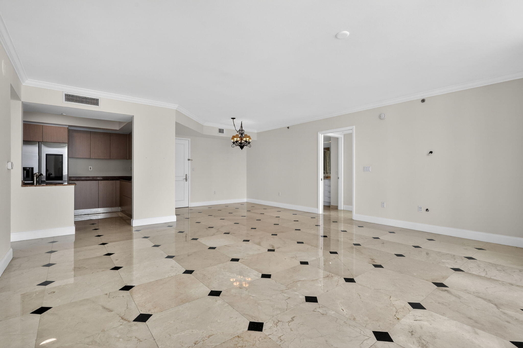 18911 Collins Avenue - Photo 5