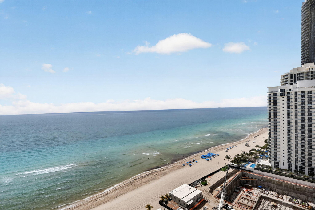 18911 Collins Avenue - Photo 19