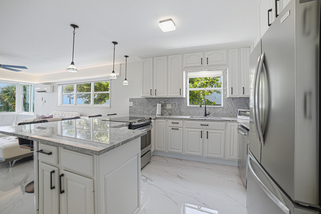 8 Briny Avenue - Photo 4