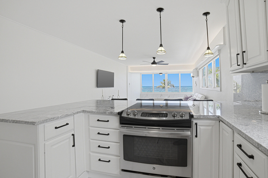 8 Briny Avenue - Photo 7