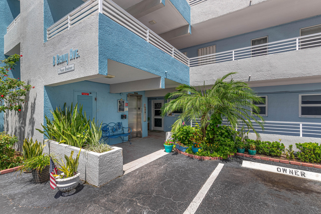 8 Briny Avenue - Photo 15