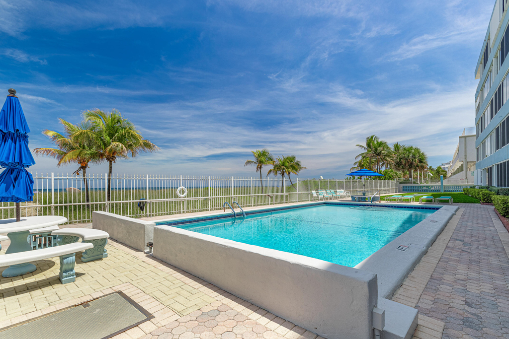 8 Briny Avenue - Photo 27