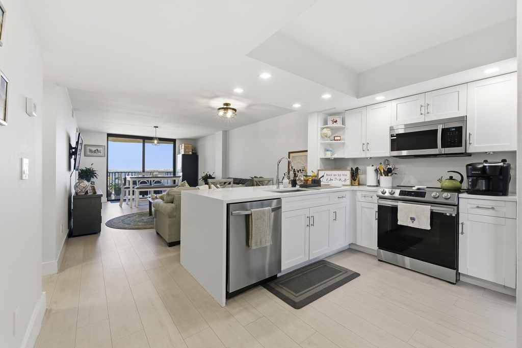 896 N Federal Highway - Photo 5