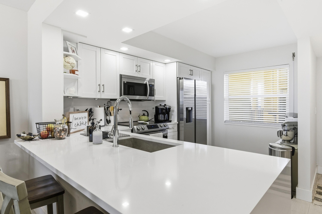 896 N Federal Highway - Photo 6