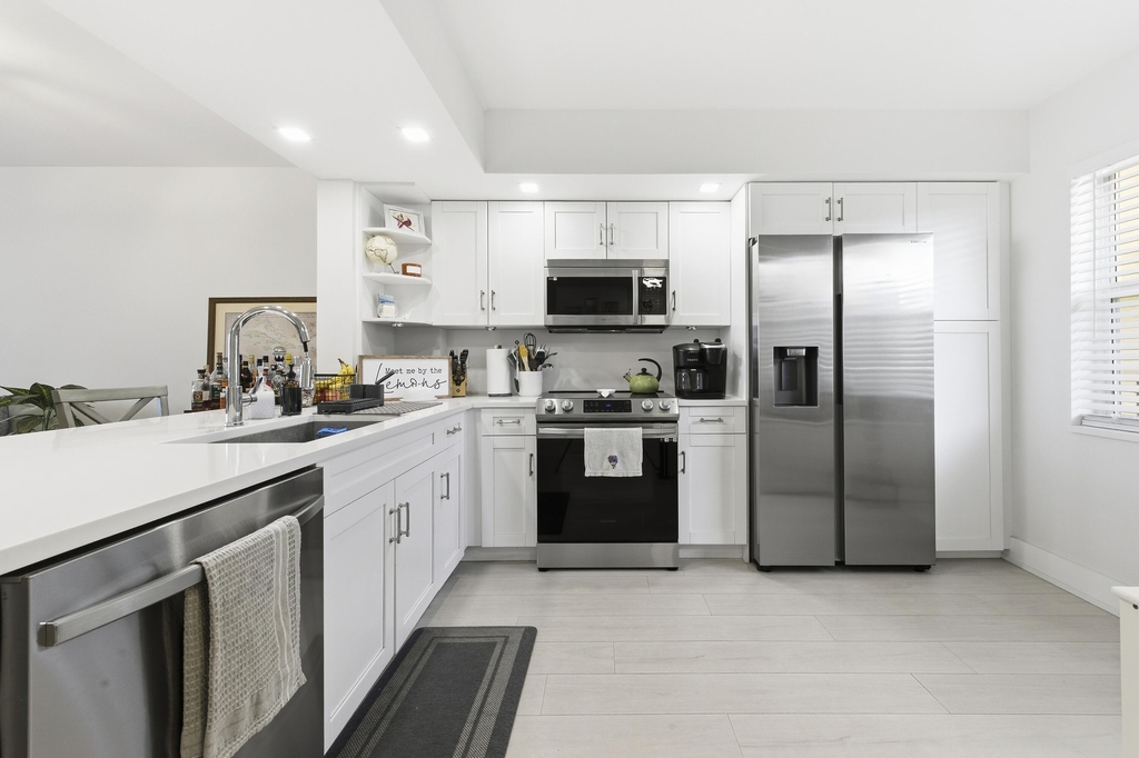 896 N Federal Highway - Photo 4