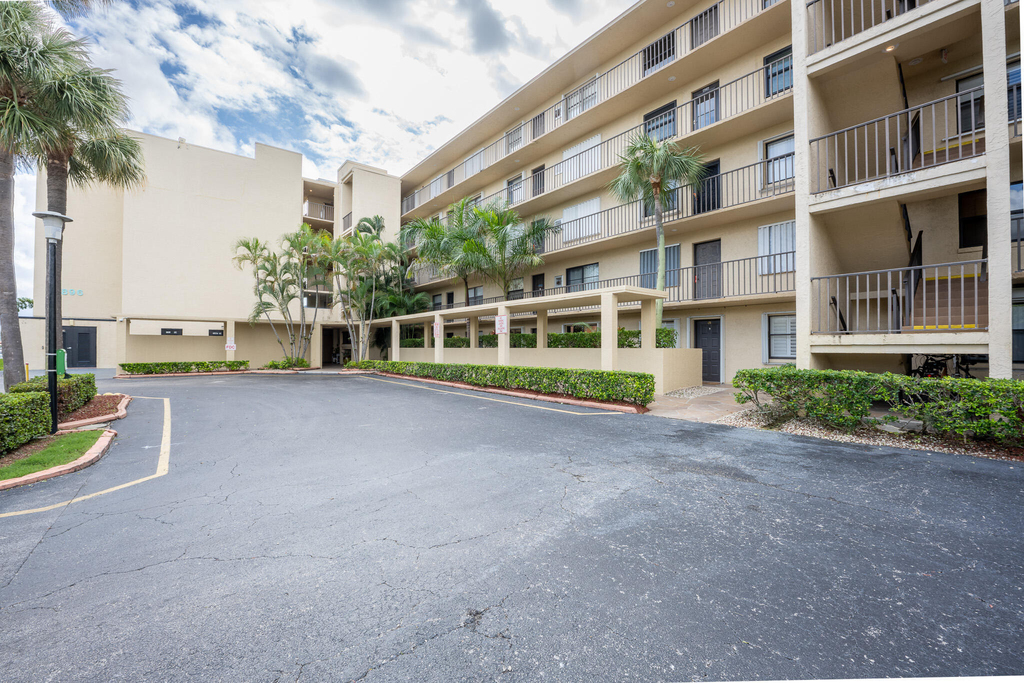 896 N Federal Highway - Photo 20