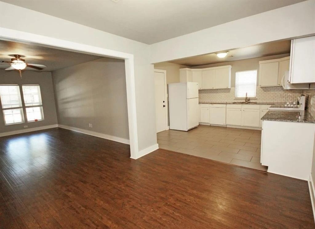 1205 W Brooks Street - Photo 3