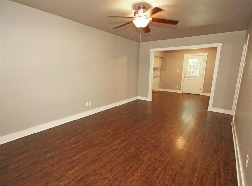 1205 W Brooks Street - Photo 2